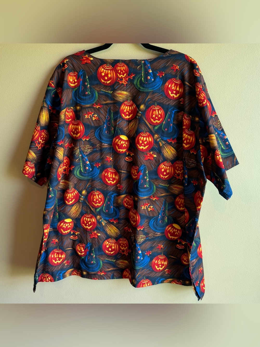 VTG Halloween Scrub Top Jack O Lantern Pumpkins Witch Hats Short Sleeve Size 4X - Picture 5 of 16